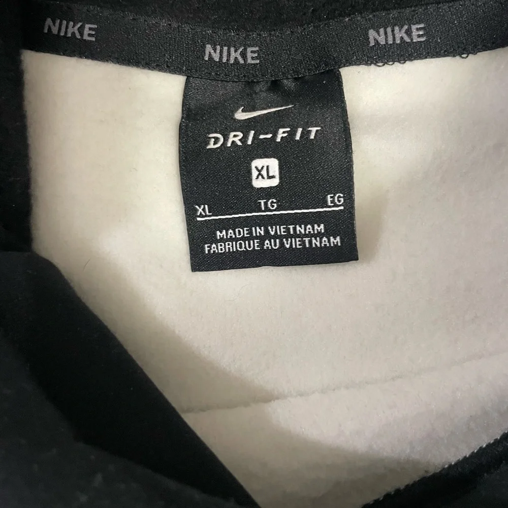 Men’s Nike Dri-Fit hoodie size XL - Picture 3 of 3